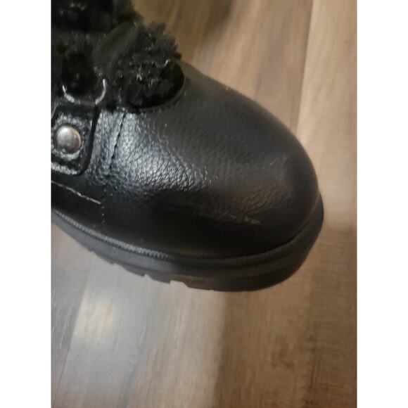 Nine West Black Faux Fur lined Leather Combat Boot 1.5" Heel Size 7.5 - Picture 7 of 7